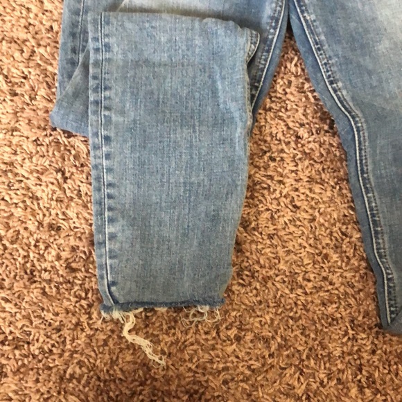 Ripped skinny jeans - Picture 2 of 2